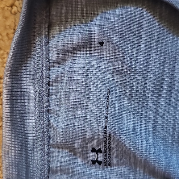 UNDER ARMOUR 4 LOT EUC BOYS 1 SHORT SET 3 SHIRTS - Picture 8 of 14